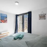 Provencal, 900 M * Sanary-sur-Mer