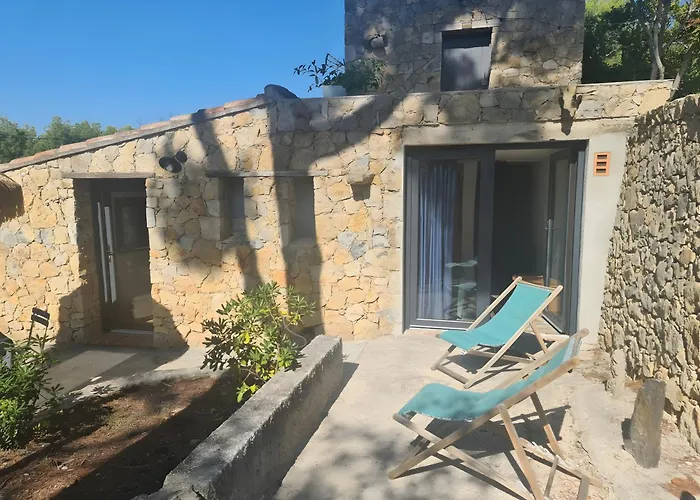 Provençal, 900 M * Sanary-sur-Mer